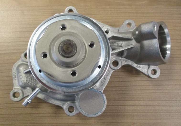 AUDI A6 C8 Motor Wasserpumpe 06M121013D Original NEU