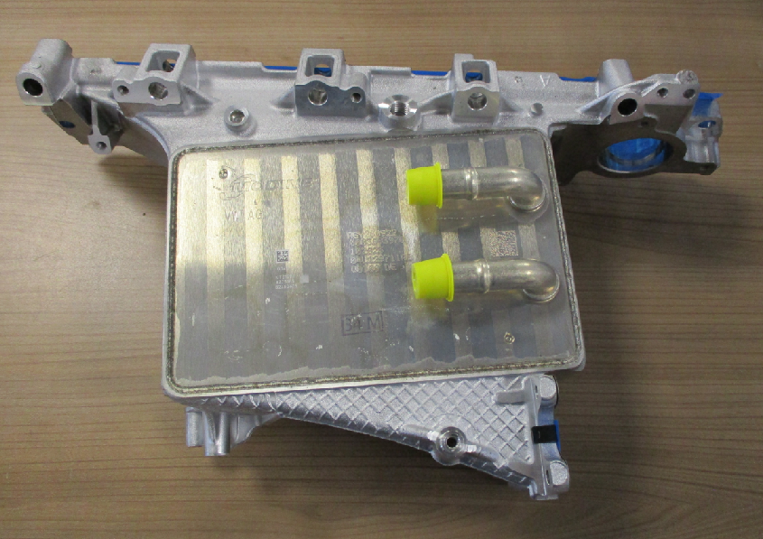 Original Saugrohr LadeluftKühler Ansaugbrücke Audi Seat Skoda VW 04L129711AB mit Dichtungen
