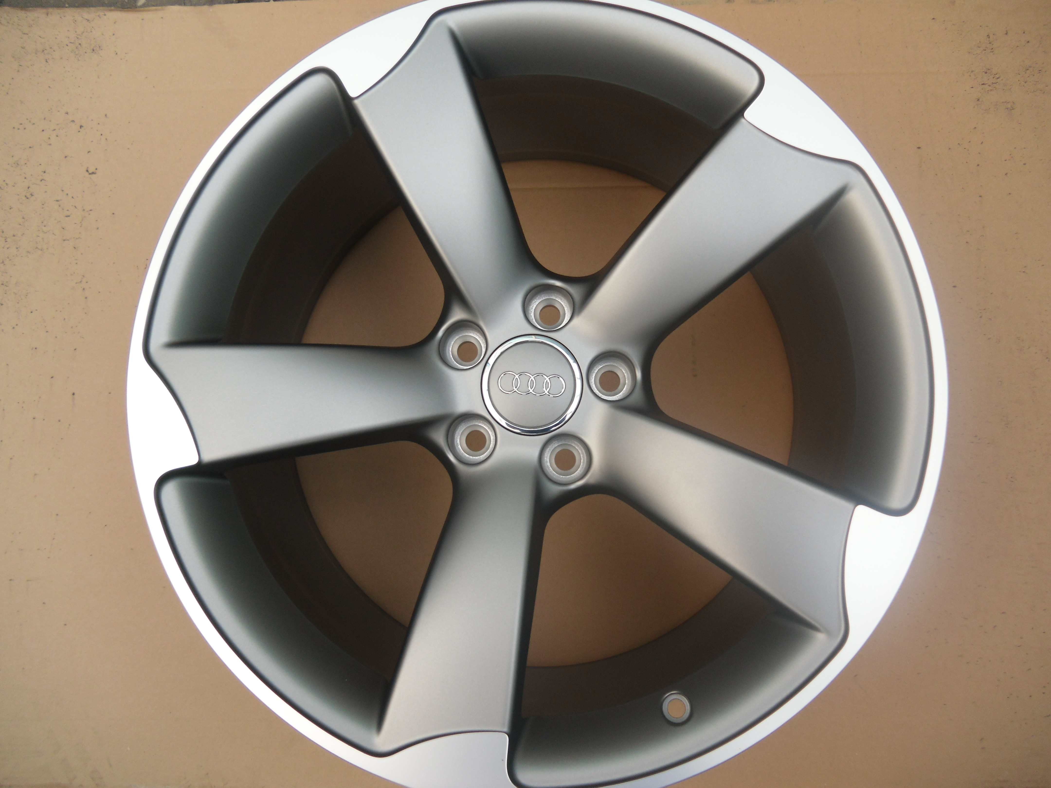 Audi Original RS5 / RS4 Aluminium Felge 20 Zoll / 9Jx20 ET 26